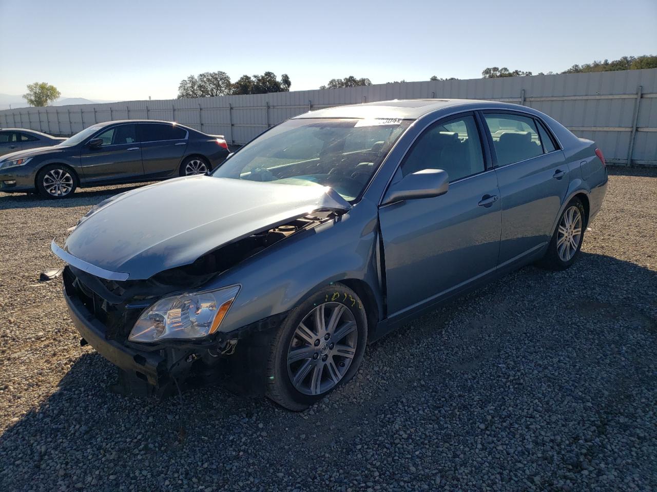 2007 Toyota Avalon - Image 1