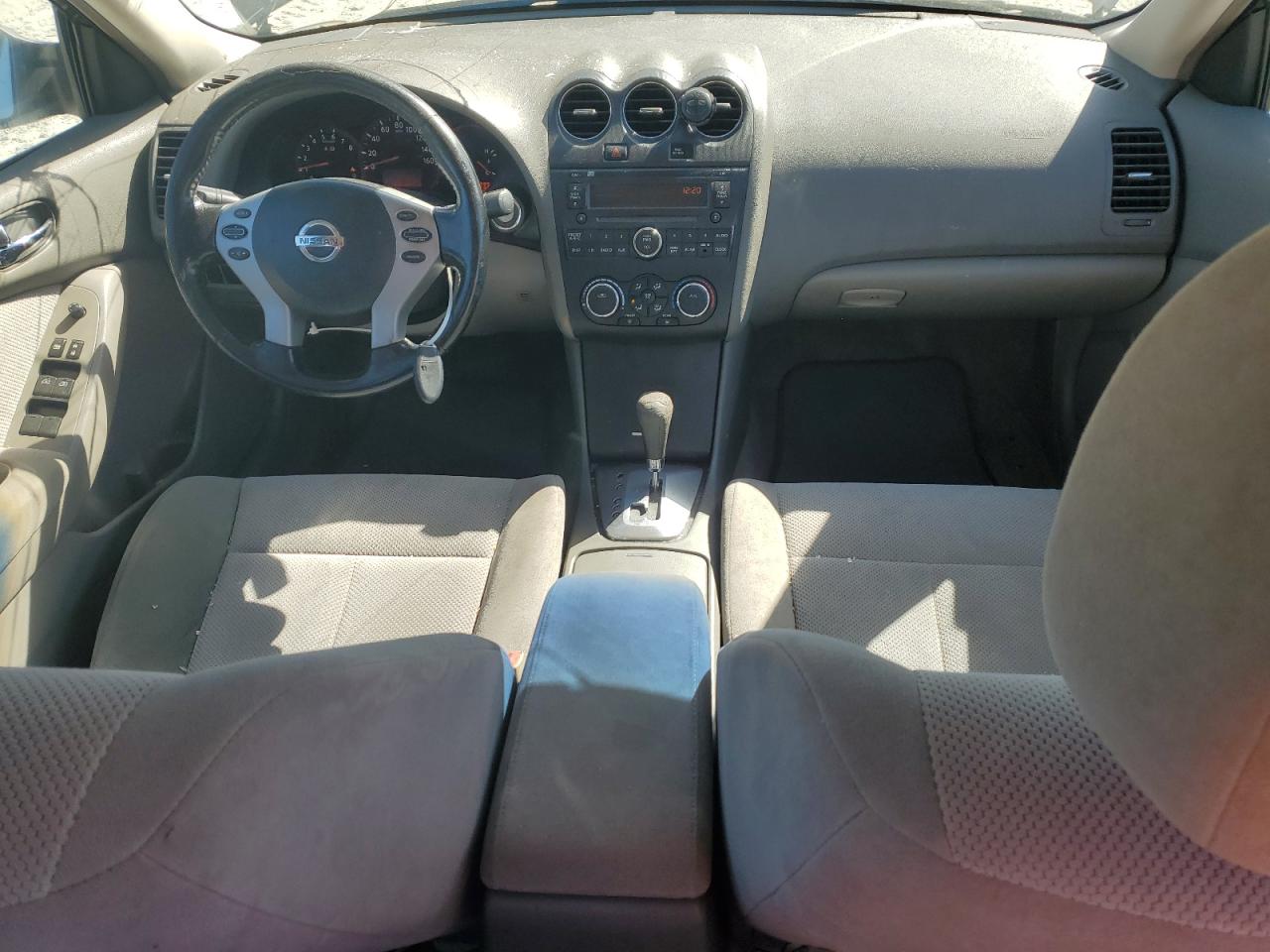 2009 Nissan Altima - Image 8