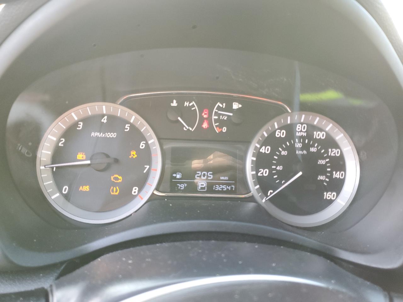2015 Nissan Sentra - Image 9