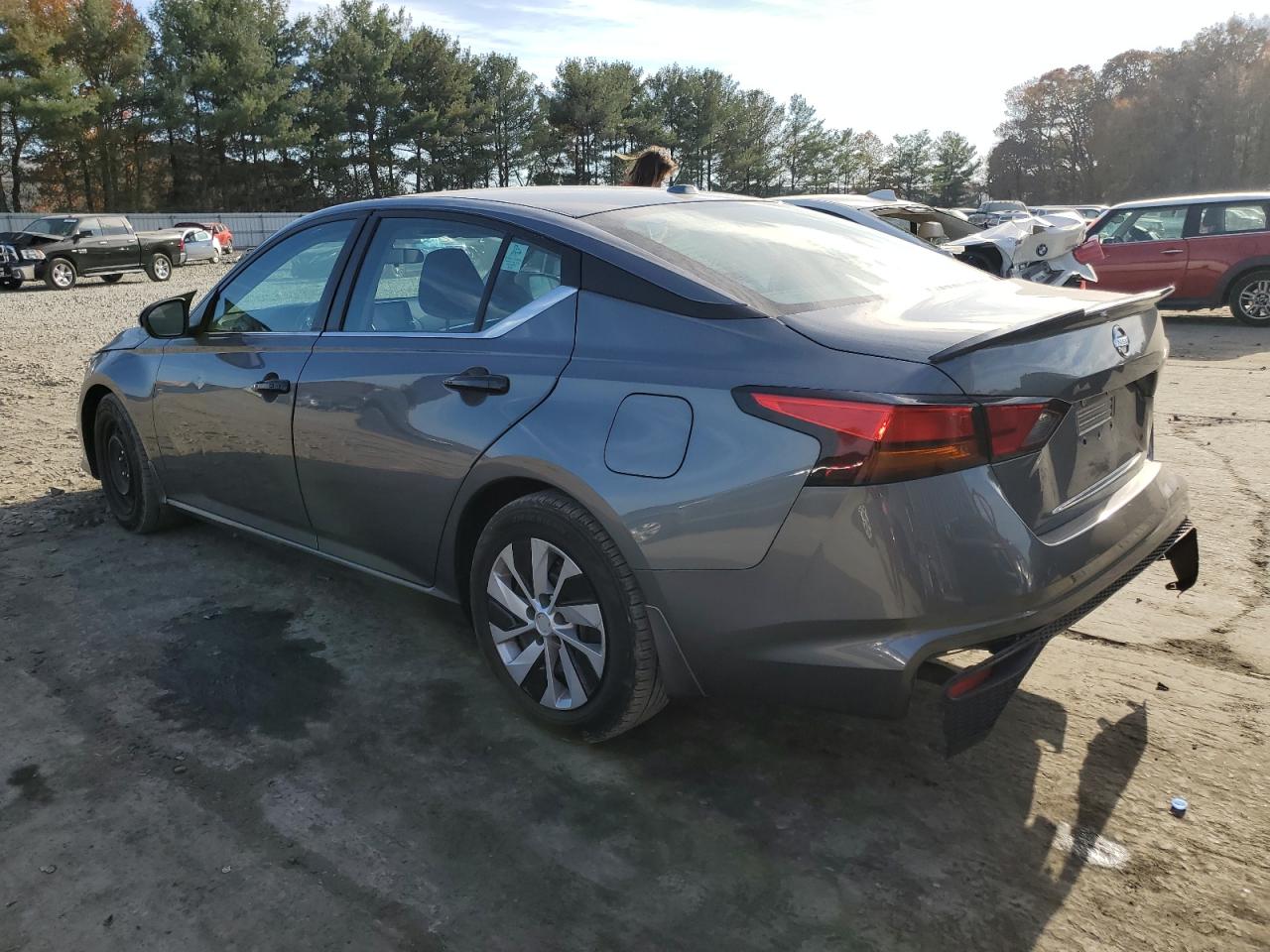 2019 Nissan Altima - Image 2