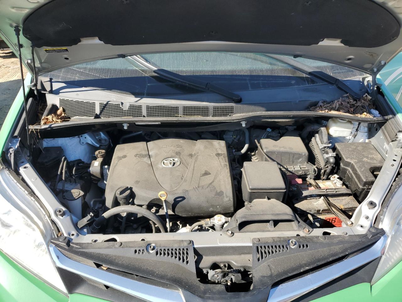 2020 Toyota Sienna - Image 12
