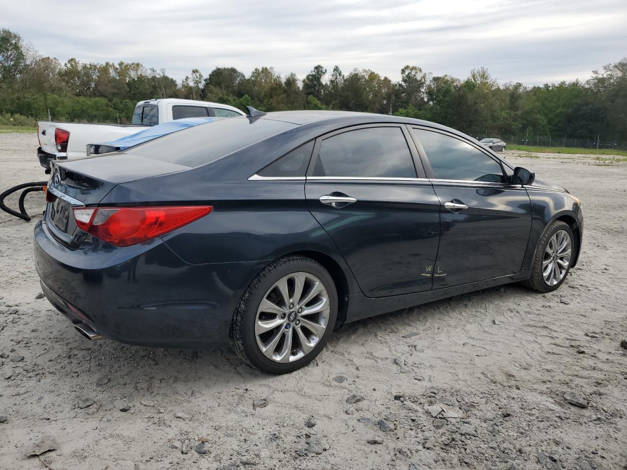 5NPEC4AC0BH103065 2011 Hyundai Sonata Se