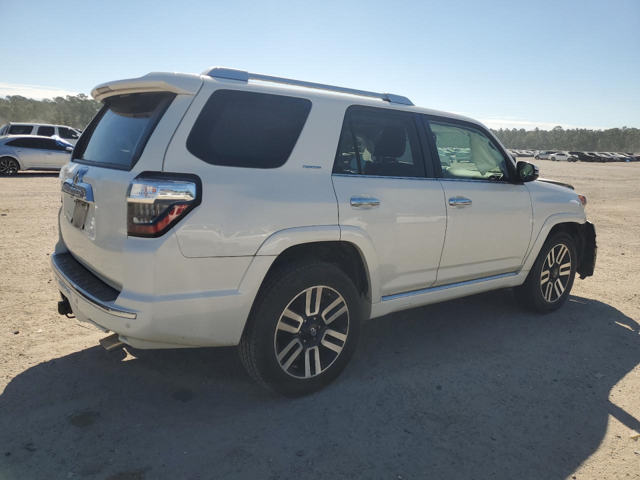 JTEZU5JR7J5174010 2018 Toyota 4Runner Sr5