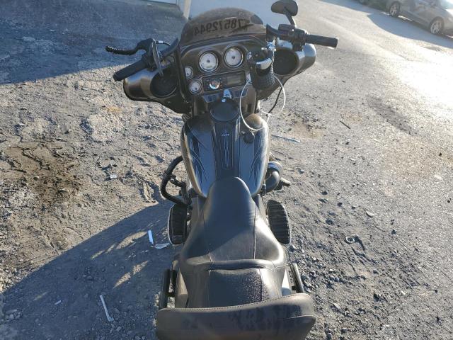 2011 HARLEY-DAVIDSON FLHX 