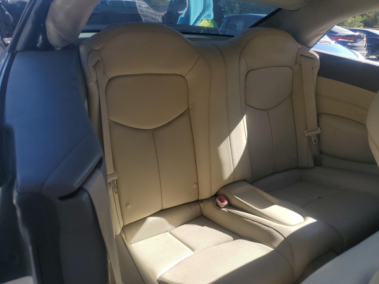 2012 Infiniti G - Image 10