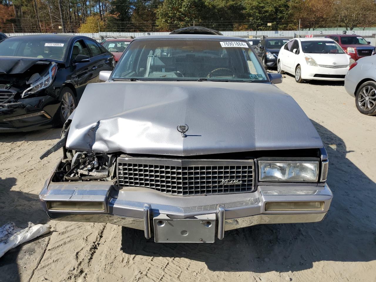 1990 Cadillac Deville VIN: 1G6CD1339L4358825 Lot: 76901884