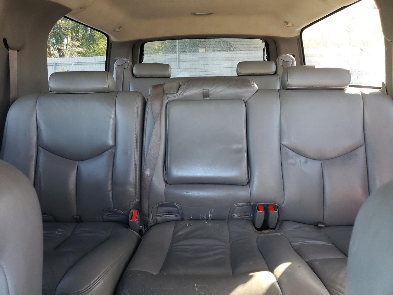 2005 Chevrolet Suburban C1500 VIN: 3GNEC16Z55G271476 Lot: 76740214