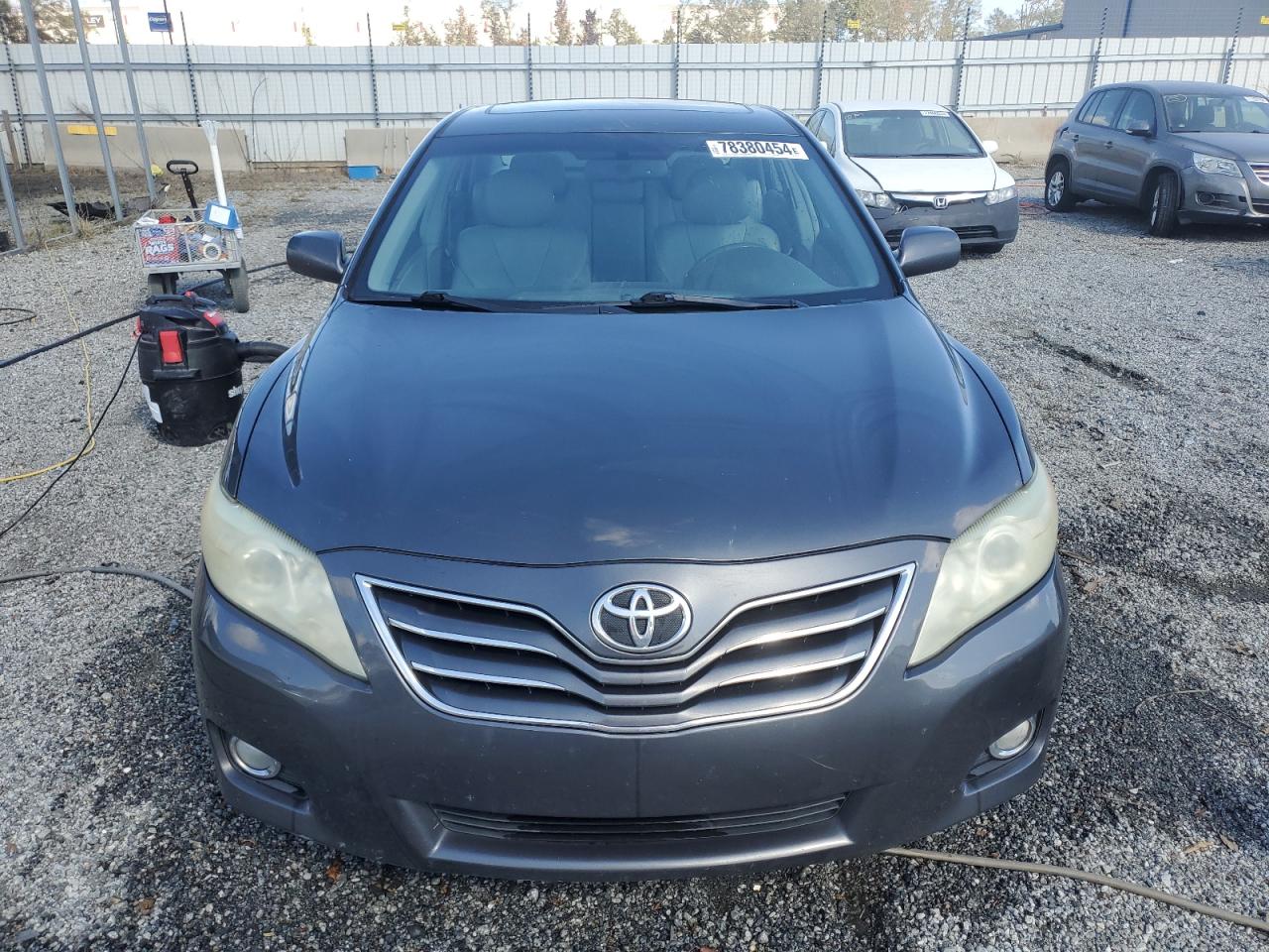 2011 Toyota Camry - Image 5