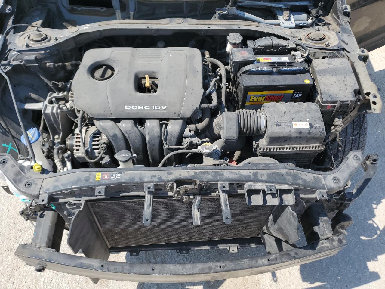 2018 Hyundai Elantra - Image 11