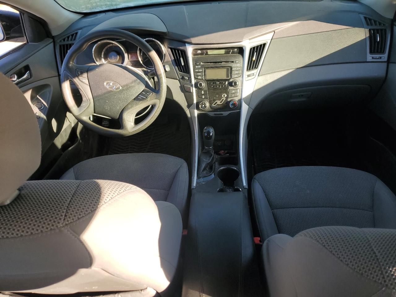 2013 Hyundai Sonata - Image 8