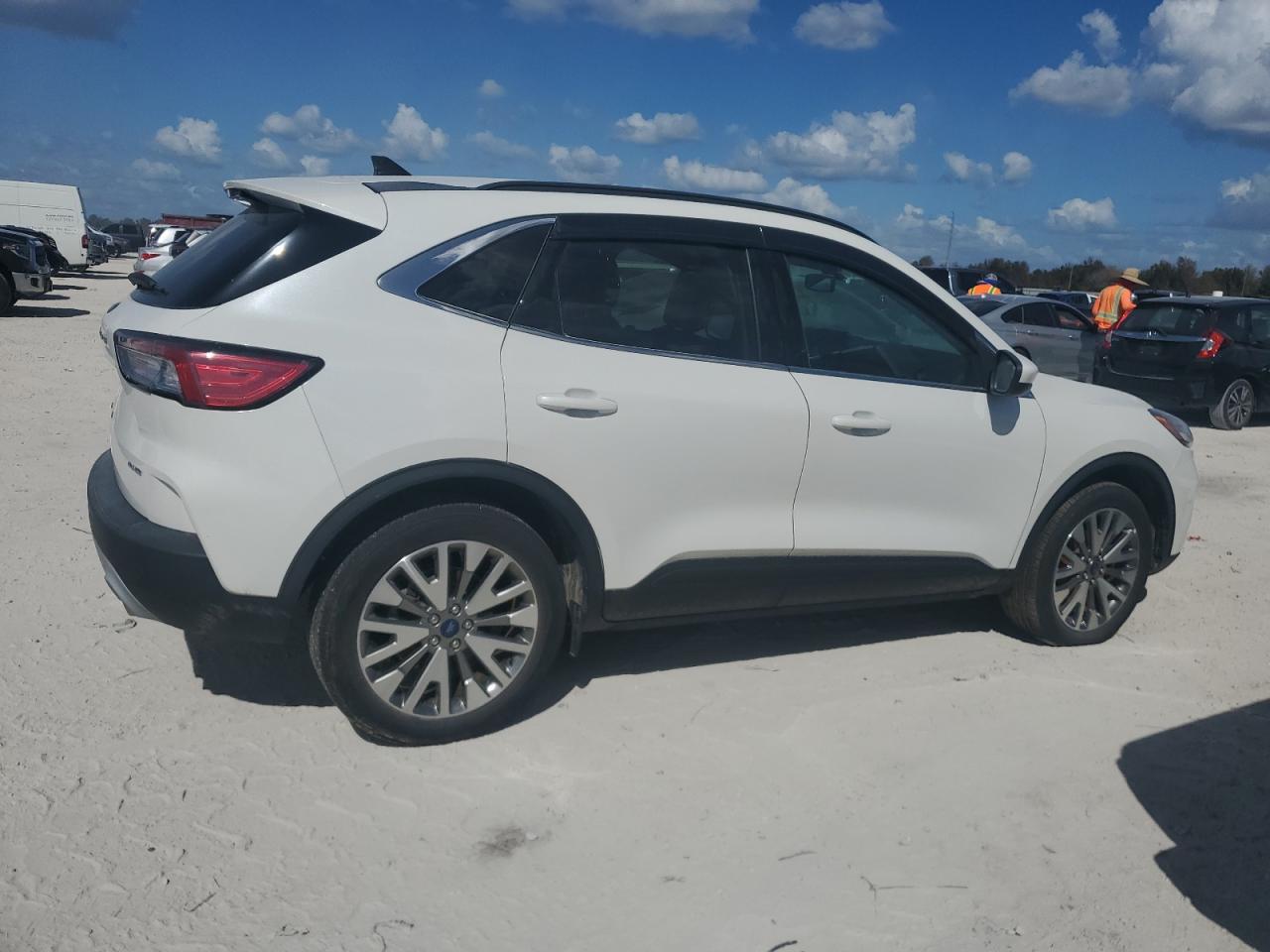 2022 Ford Escape - Image 3