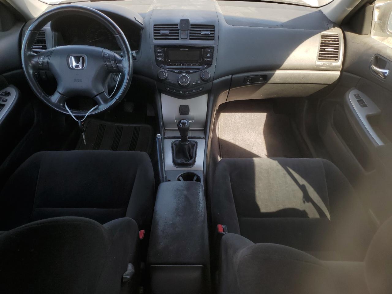 2003 Honda Accord - Image 8