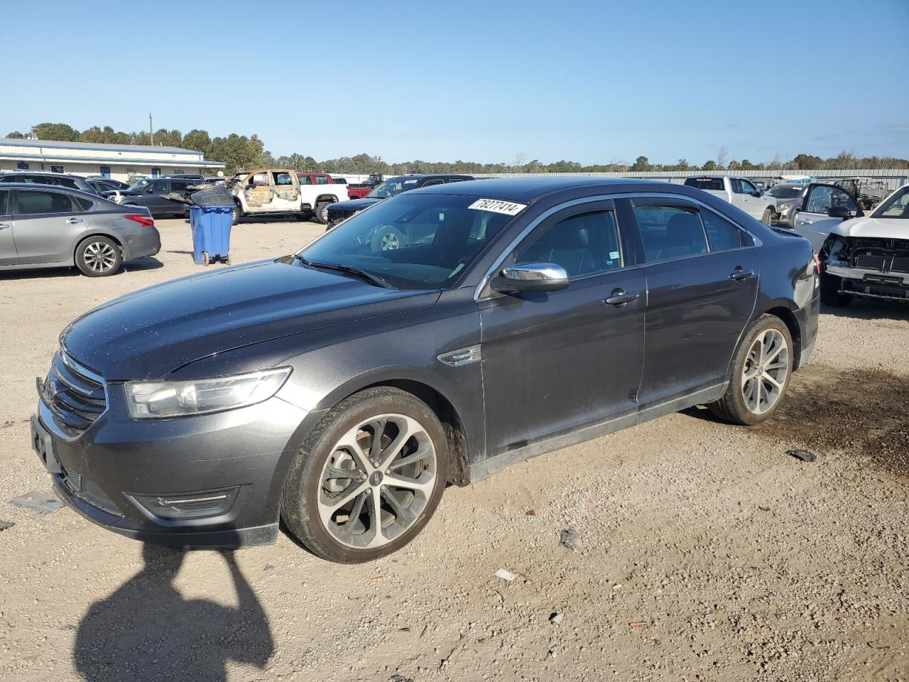 2015 Ford Taurus - Image 1