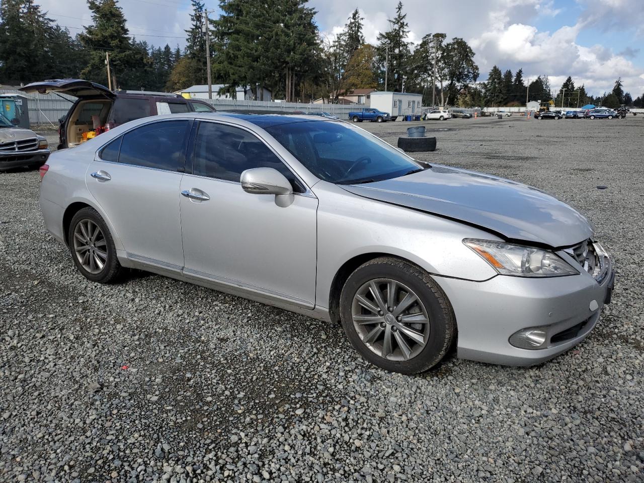 2011 Lexus ES - Image 4