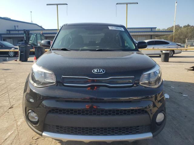  KIA SOUL 2017 Чорний