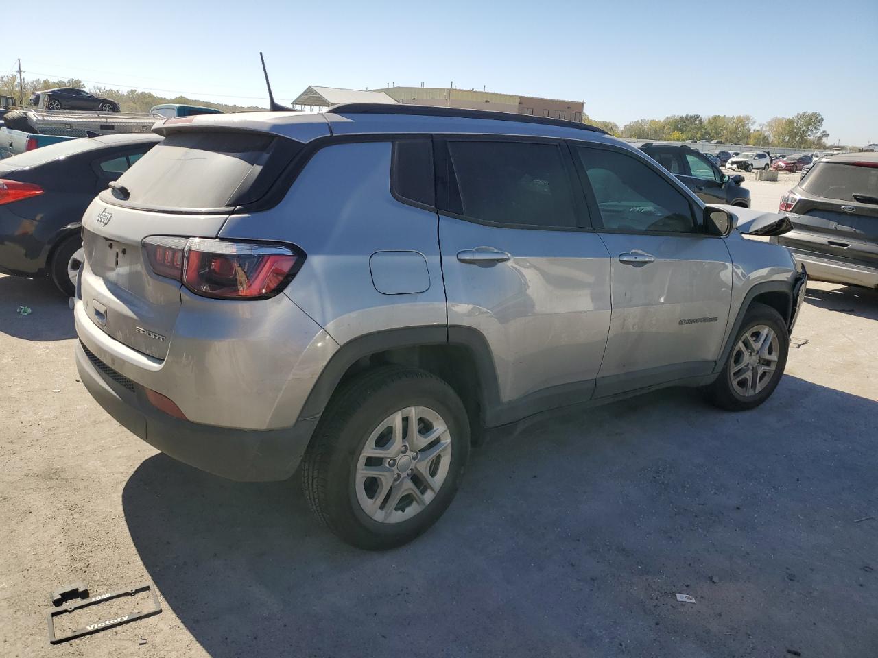 2018 Jeep Compass - Image 3