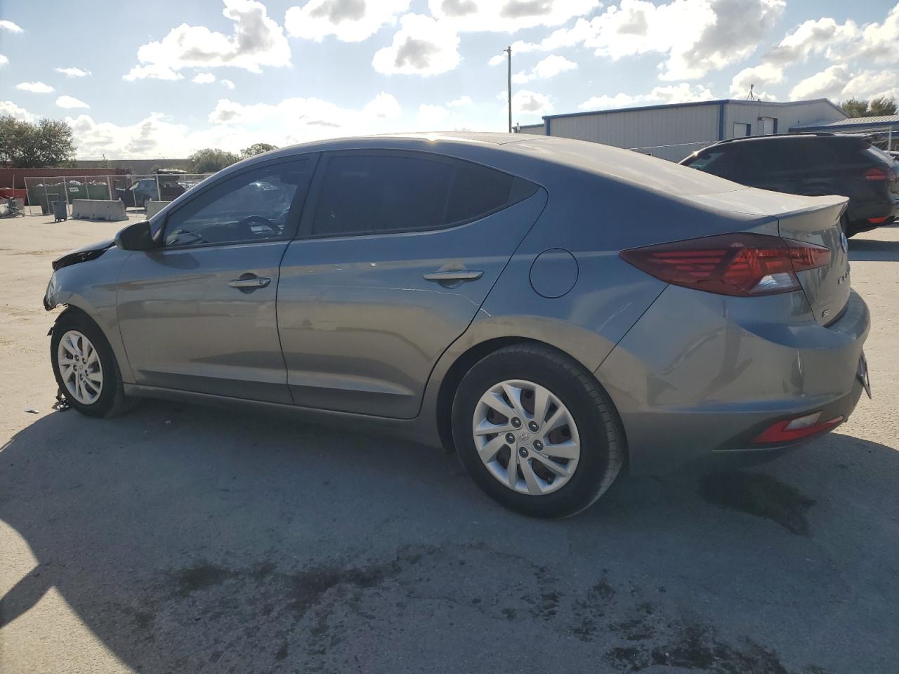 2019 Hyundai Elantra - Image 2