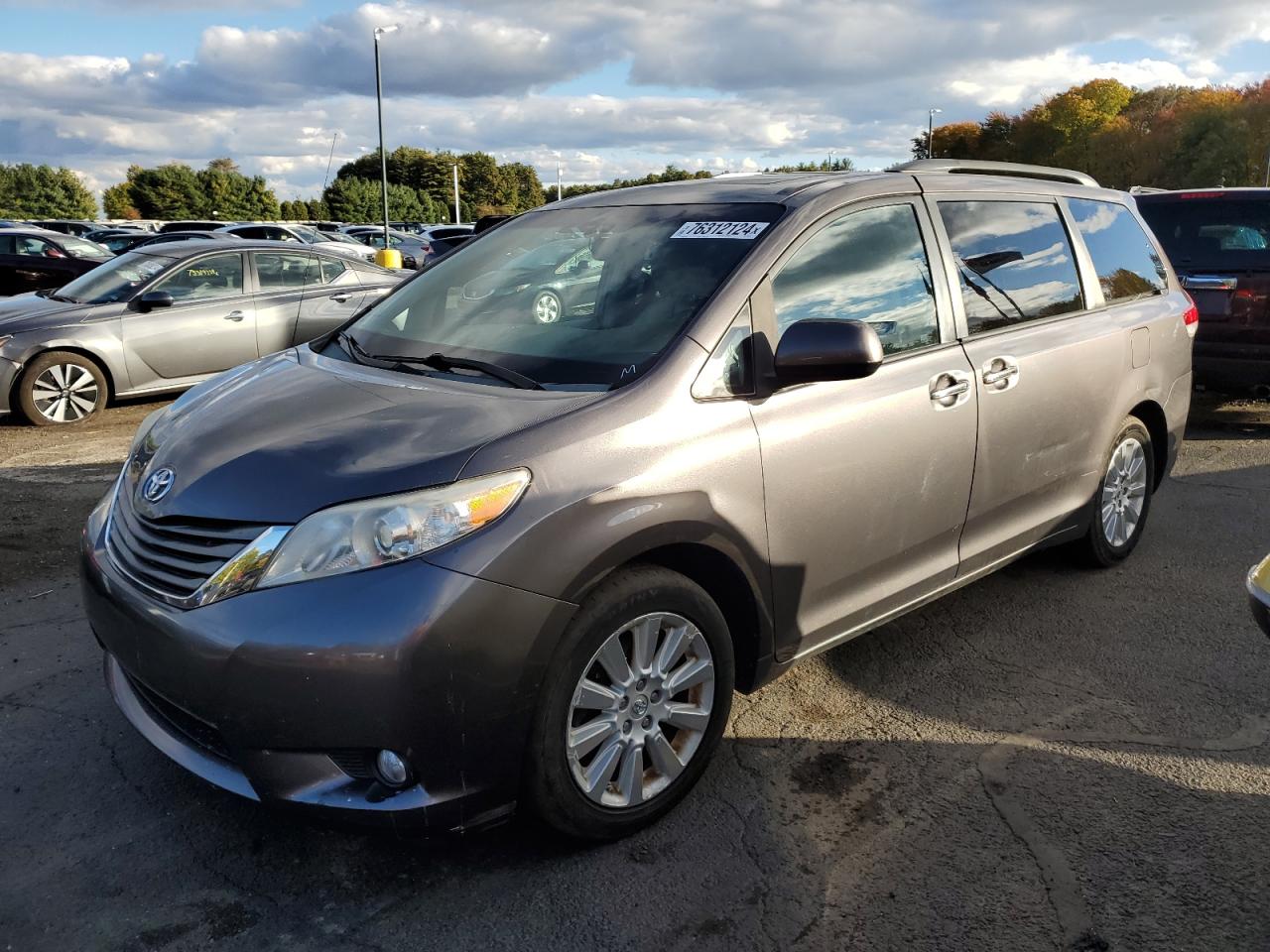 2013 Toyota Sienna Xle VIN: 5TDDK3DC4DS063803 Lot: 76312124