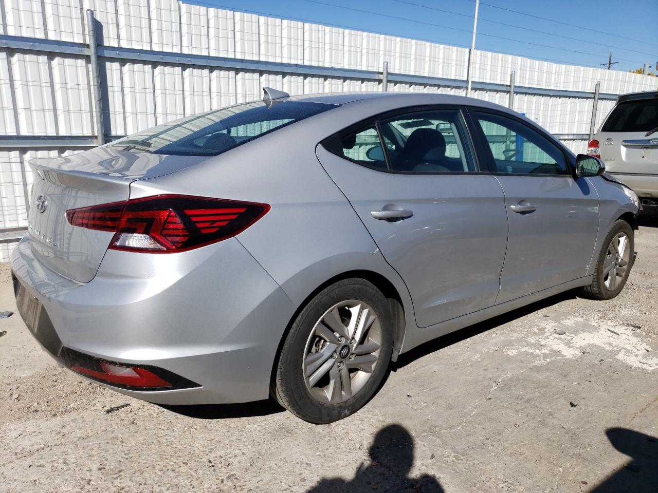 2020 Hyundai Elantra - Image 3