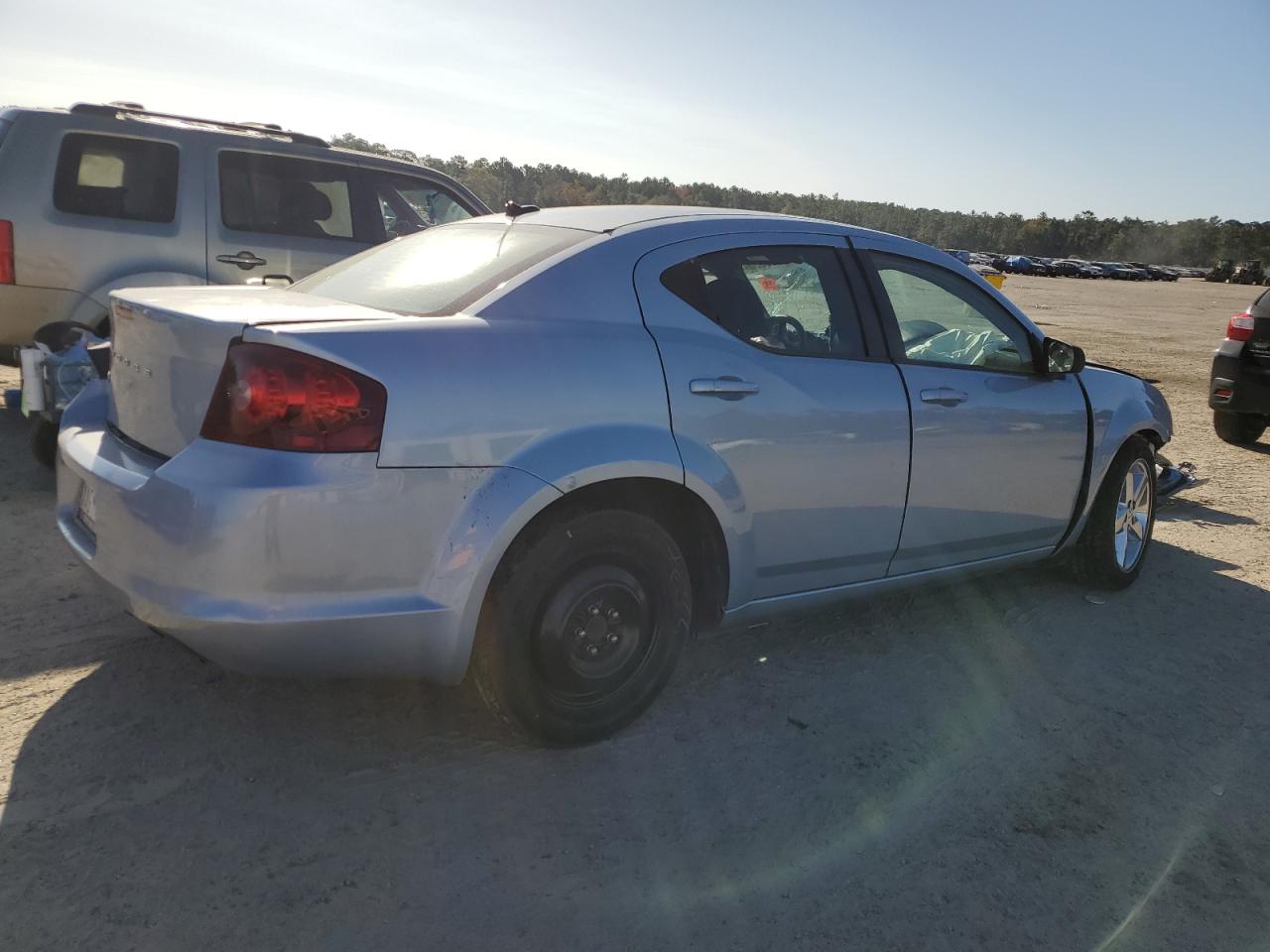2013 Dodge Avenger - Image 3