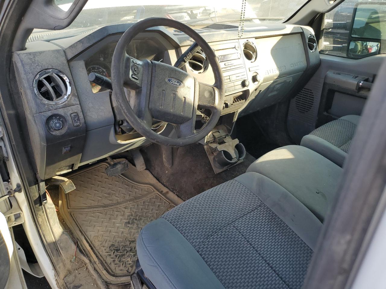 2011 Ford F250 - Image 8