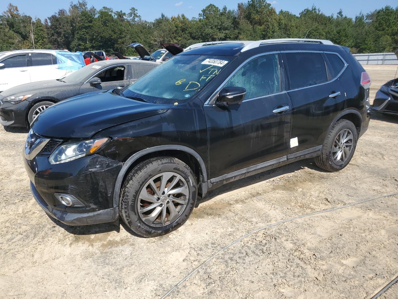 2015 Nissan Rogue - Image 1