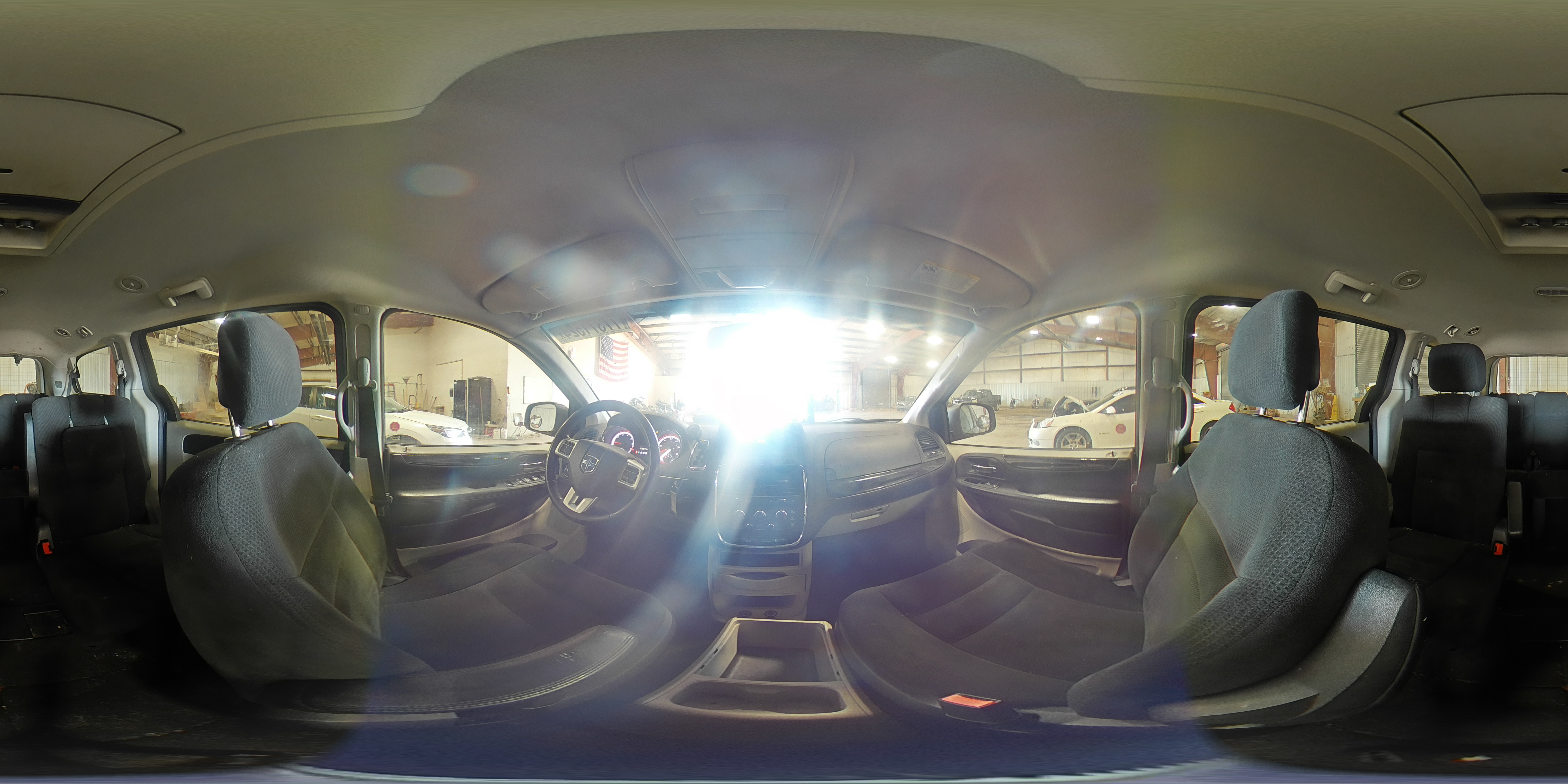 2015 Dodge Caravan - Image 16