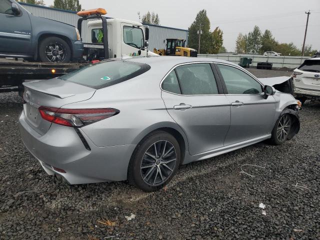 4T1G11AK8NU661711 Toyota Camry SE 3