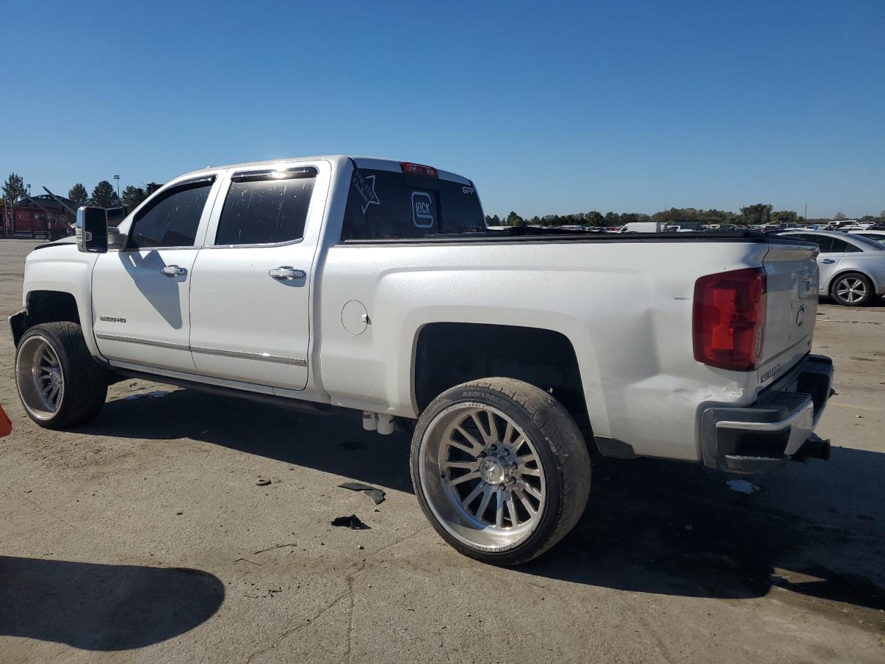 2015 Chevrolet Silverado K2500 Heavy Duty Ltz VIN: 1GC1KWE83FF672530 Lot: 76530034