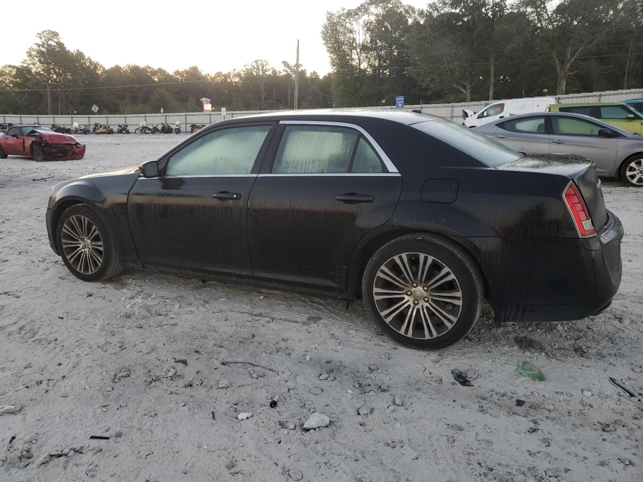 2013 Chrysler 300 - Image 2