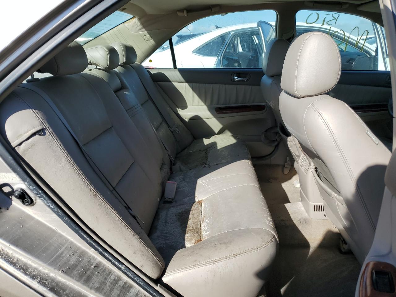 2005 Toyota Camry - Image 10