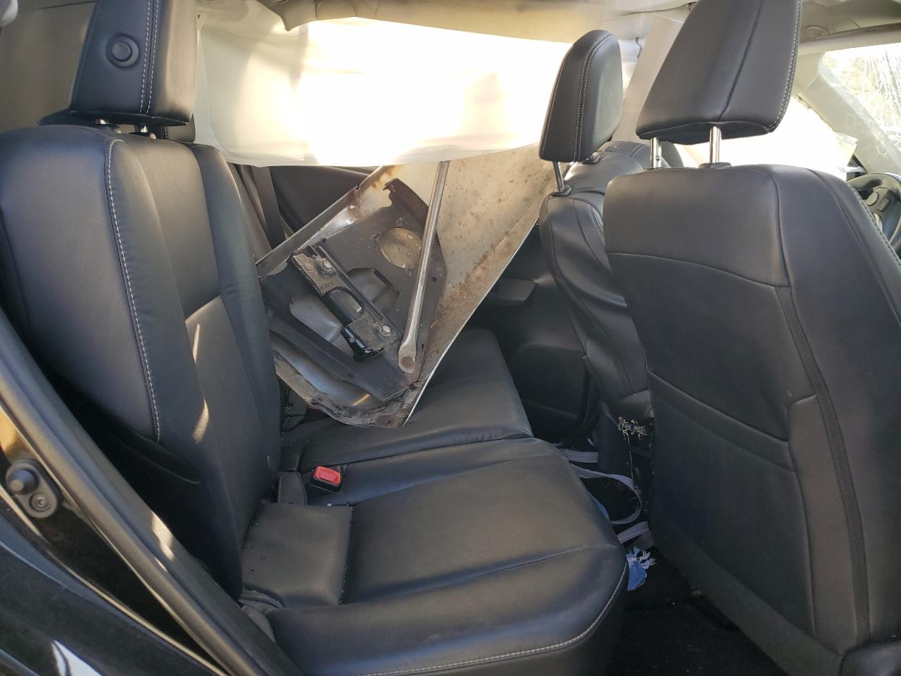 2015 Toyota RAV 4 - Image 11