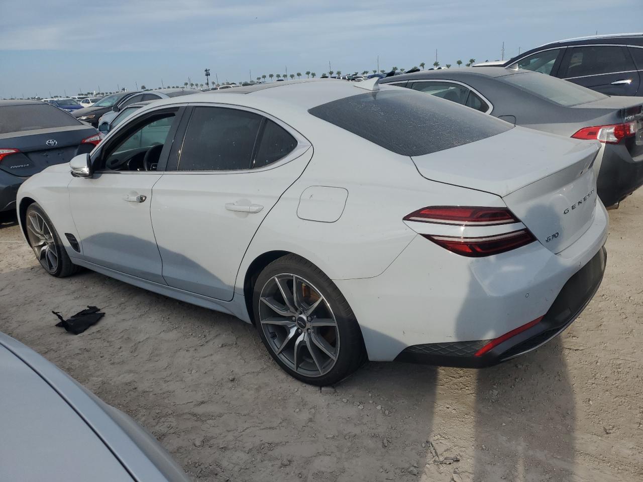 2022 Genesis G70 Base VIN: KMTG34TA5NU092385 Lot: 76205734