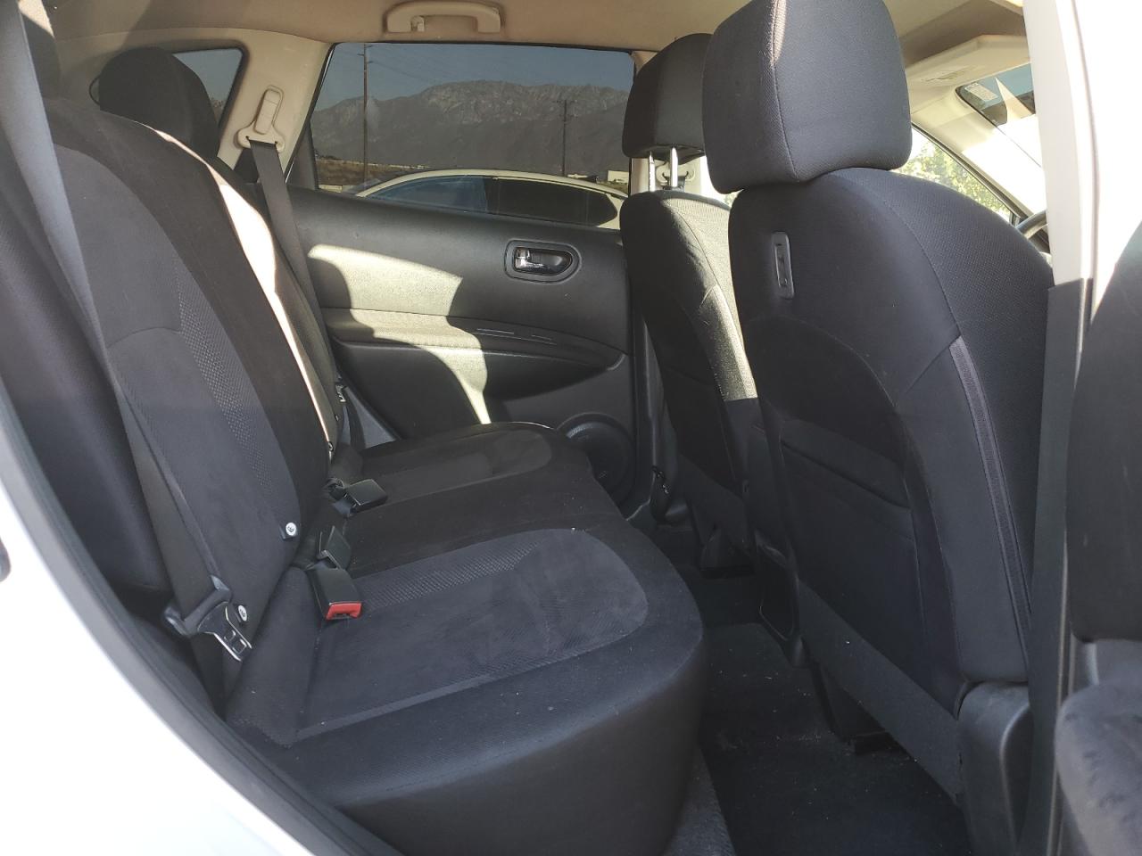 2011 Nissan Rogue - Image 11