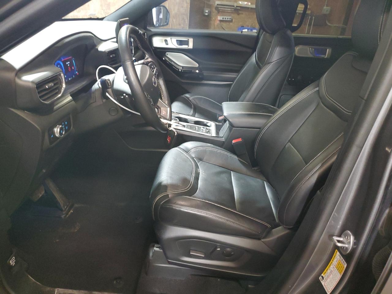 2023 Ford Explorer - Image 7