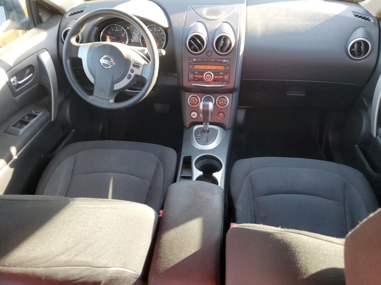 2011 Nissan Rogue - Image 8