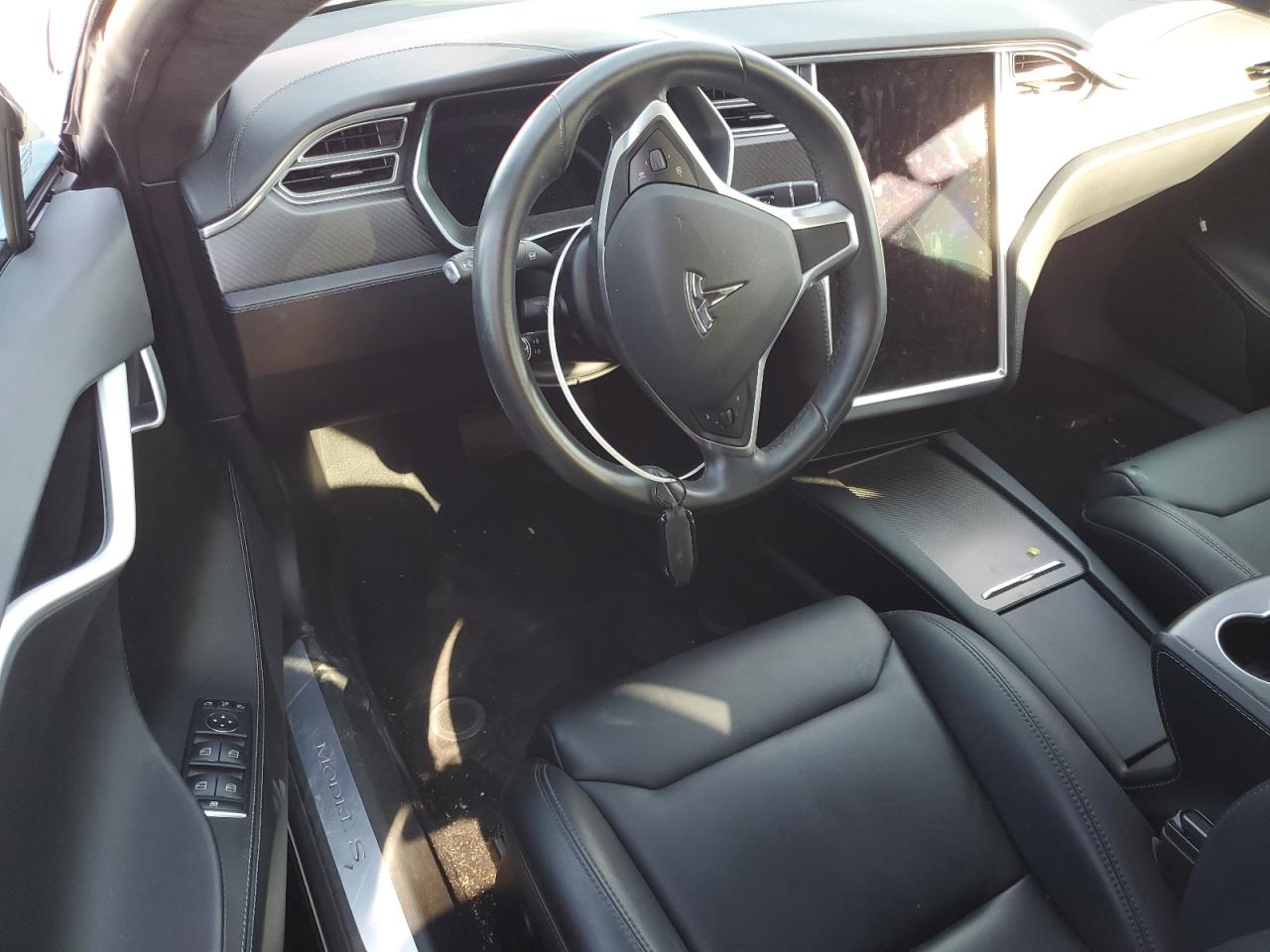 5YJSA1E20JF247642 2018 Tesla Model S