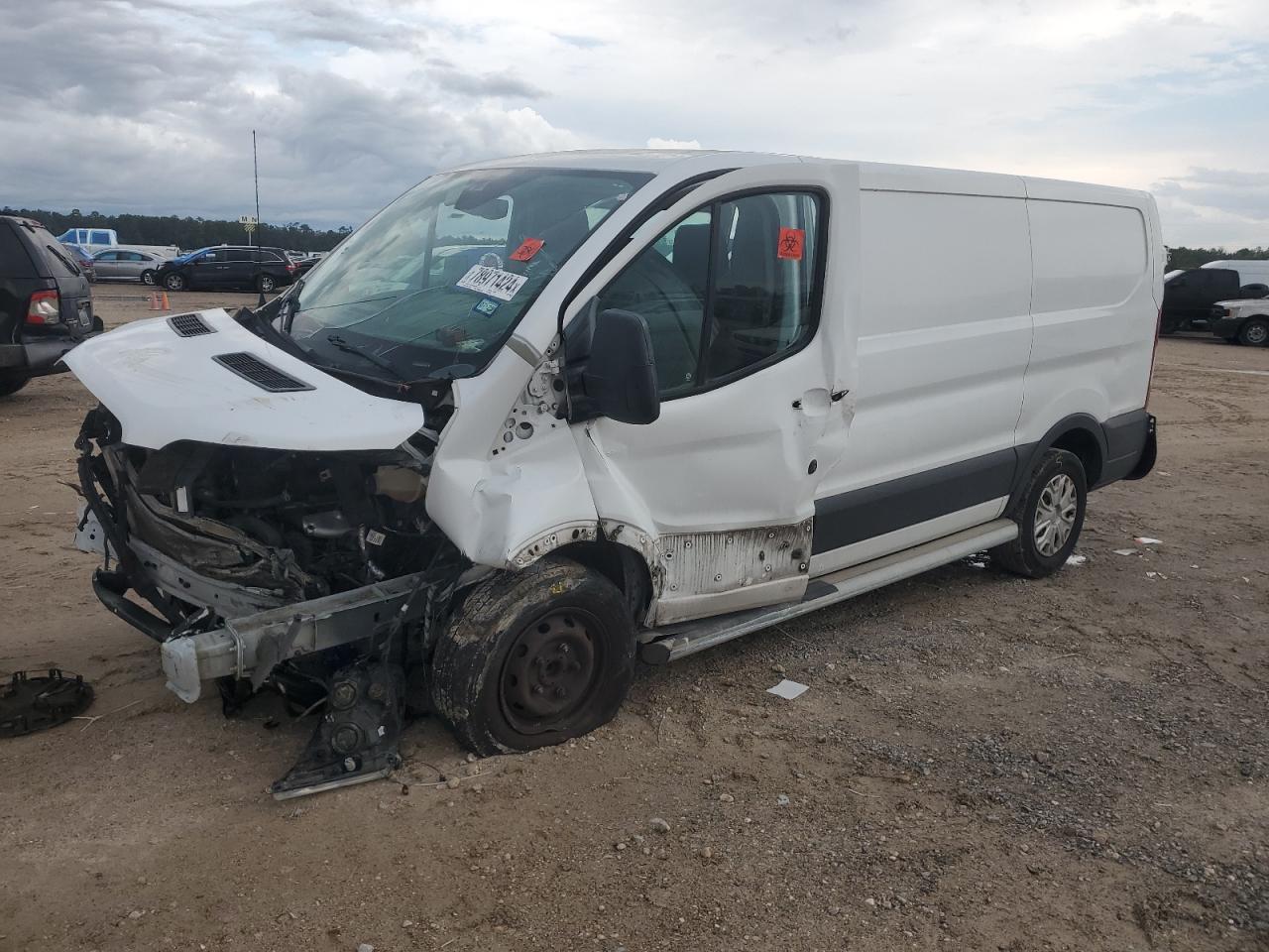 VIN 1FTYR1YM5JKB17178 2018 FORD TRANSIT no.1