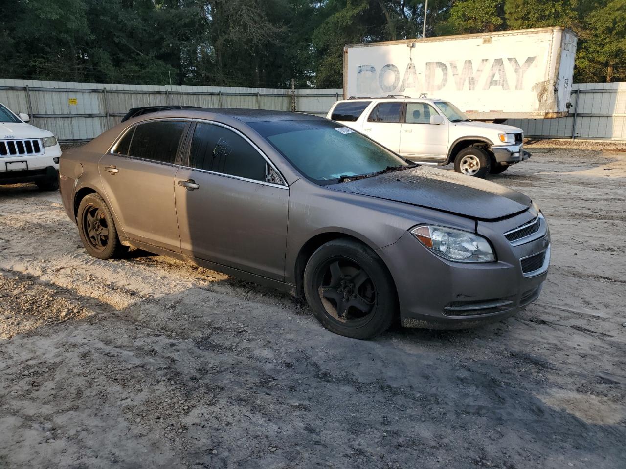 2011 Chevrolet Malibu - Image 4
