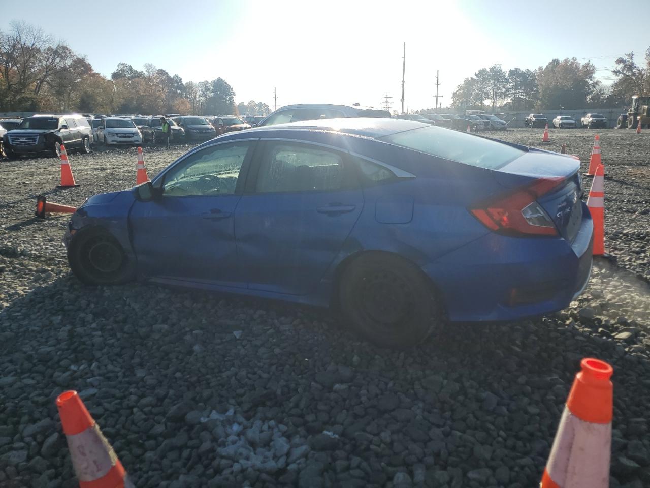 VIN 2HGFC2F63KH520458 2019 HONDA CIVIC no.2