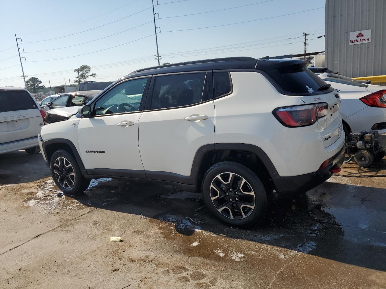 2019 Jeep Compass - Image 2