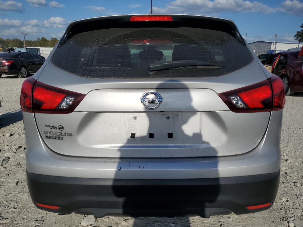 2018 Nissan Rogue - Image 6