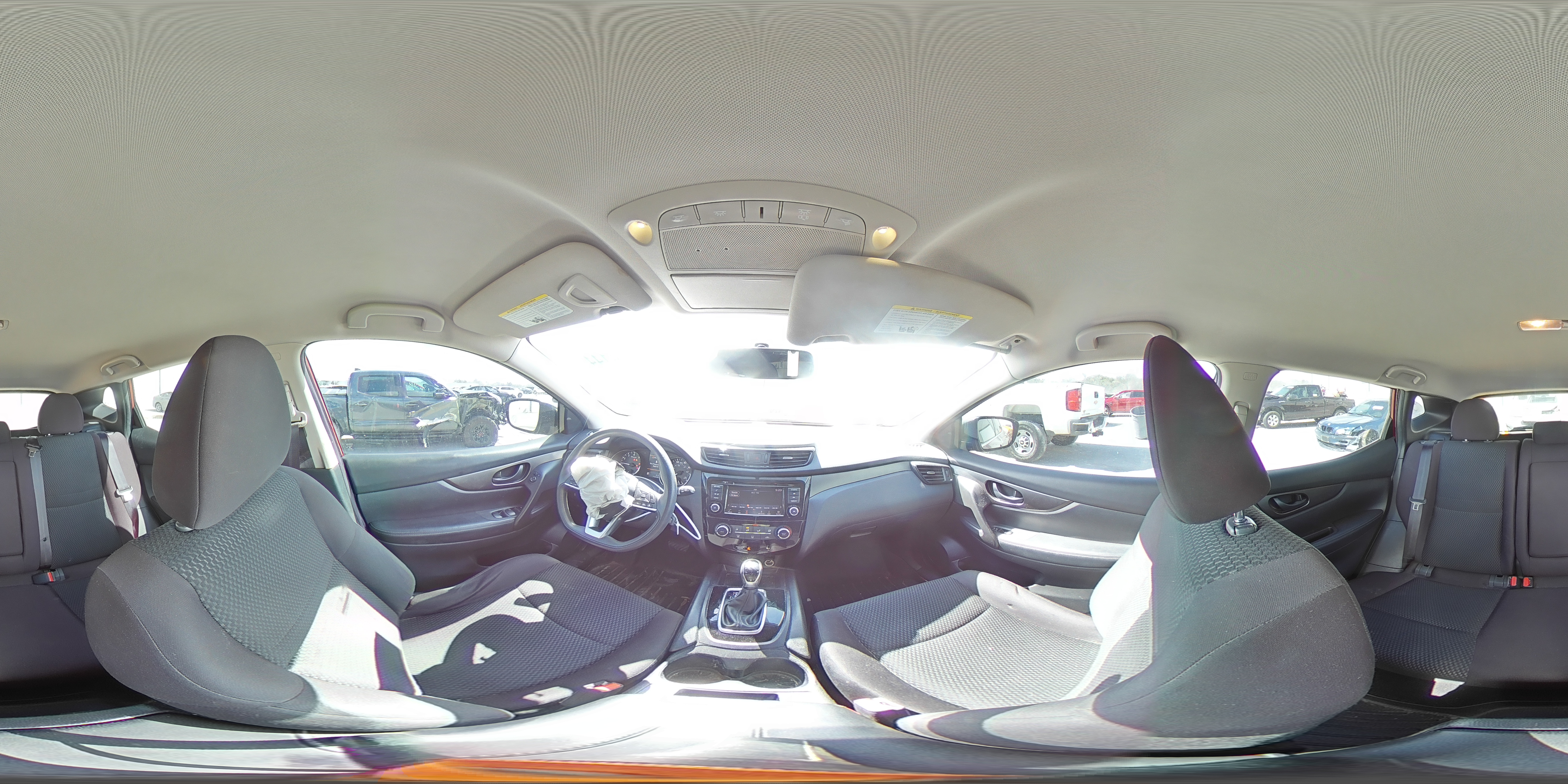 2019 Nissan Rogue - Image 14