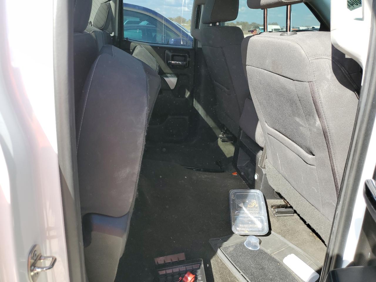 2018 Chevrolet Silverado - Image 10