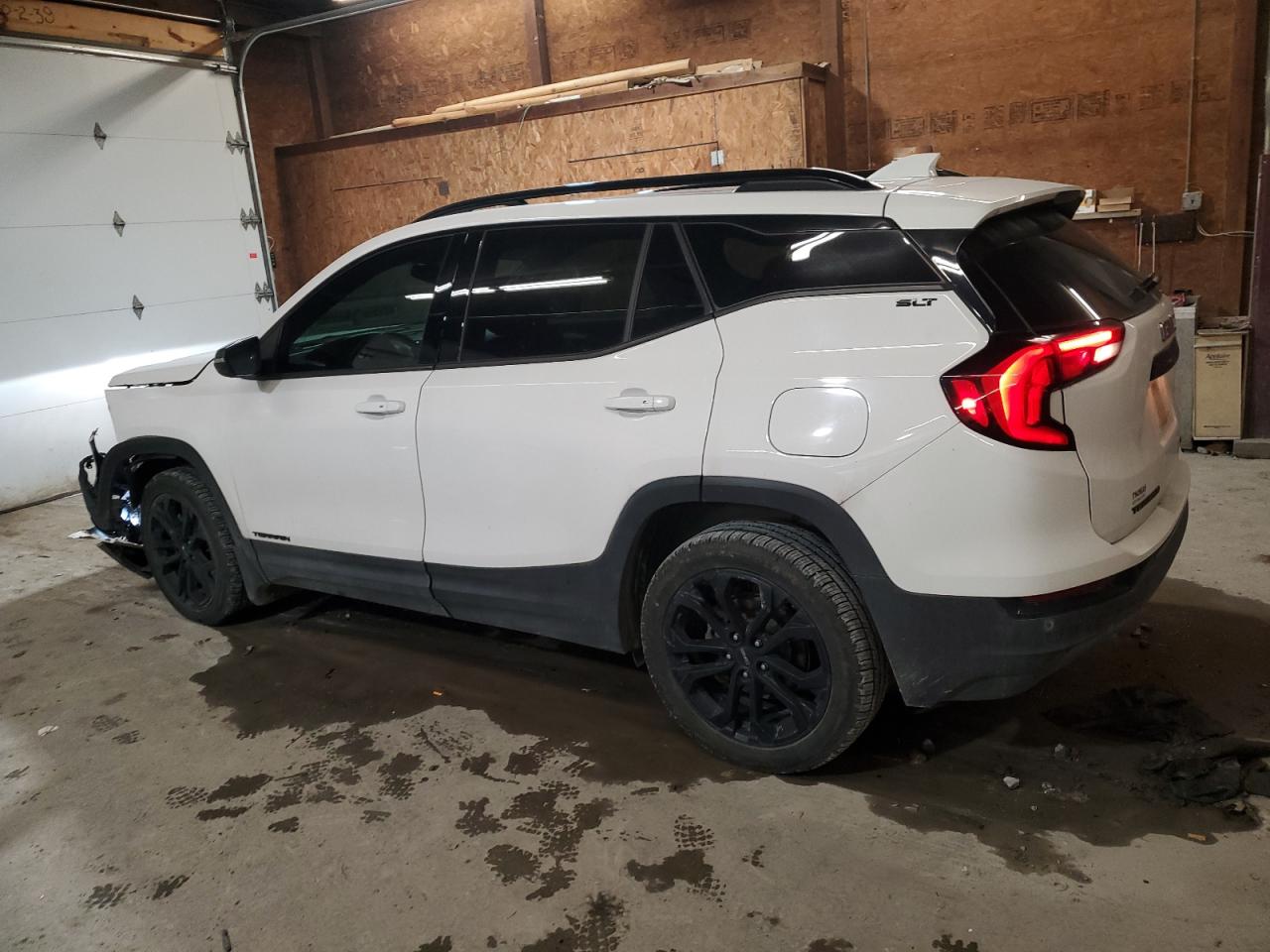 2020 GMC Terrain - Image 2