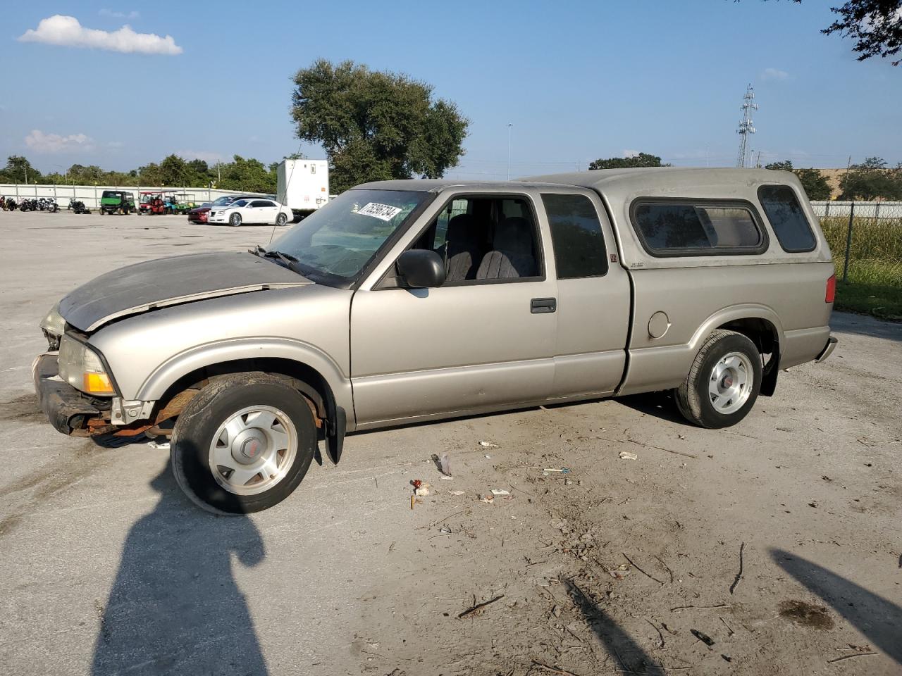 2001 GMC Sonoma - Image 1