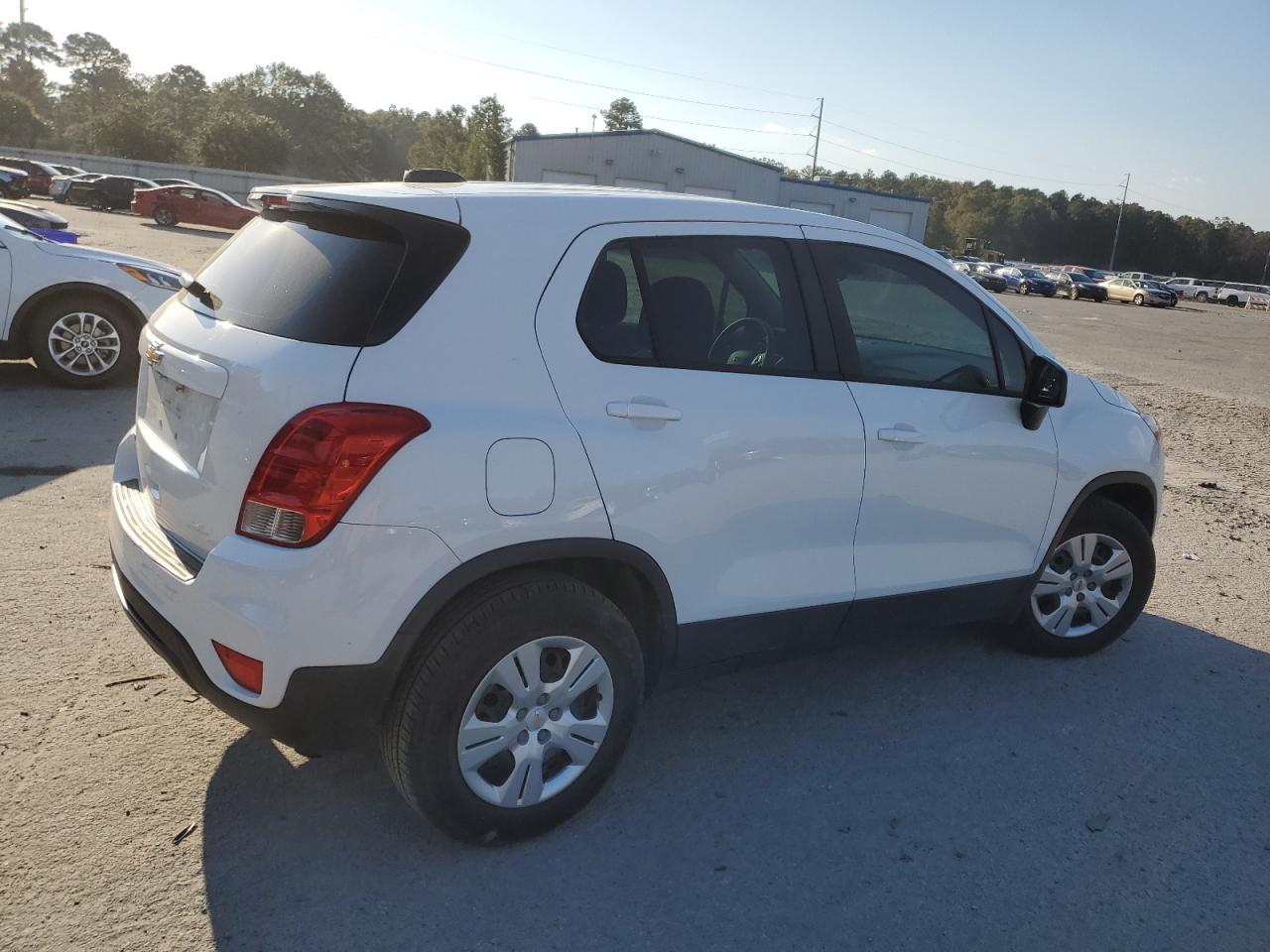2017 Chevrolet Trax - Image 3