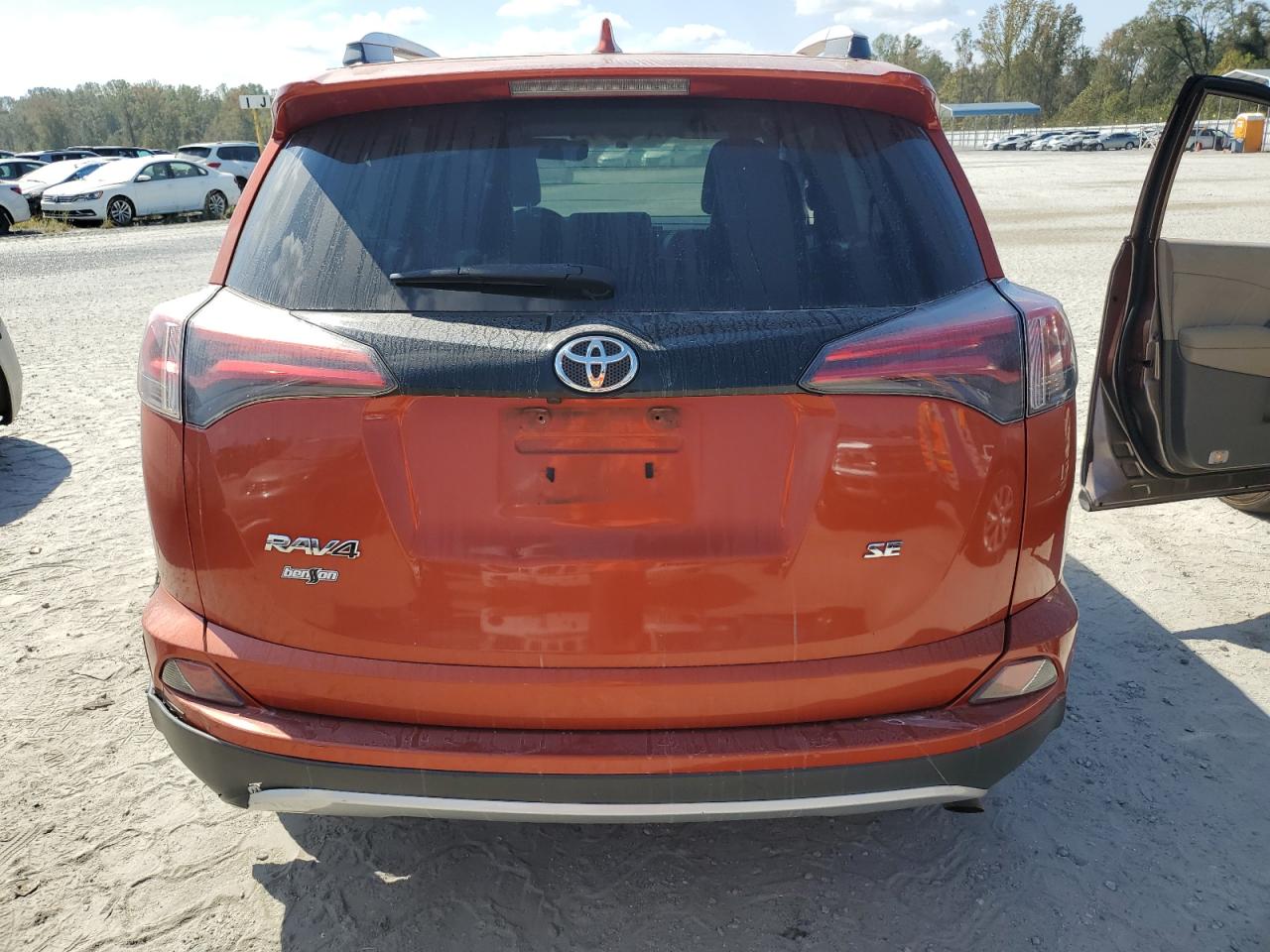 2T3NFREV6GW298556 2016 Toyota Rav4 Se