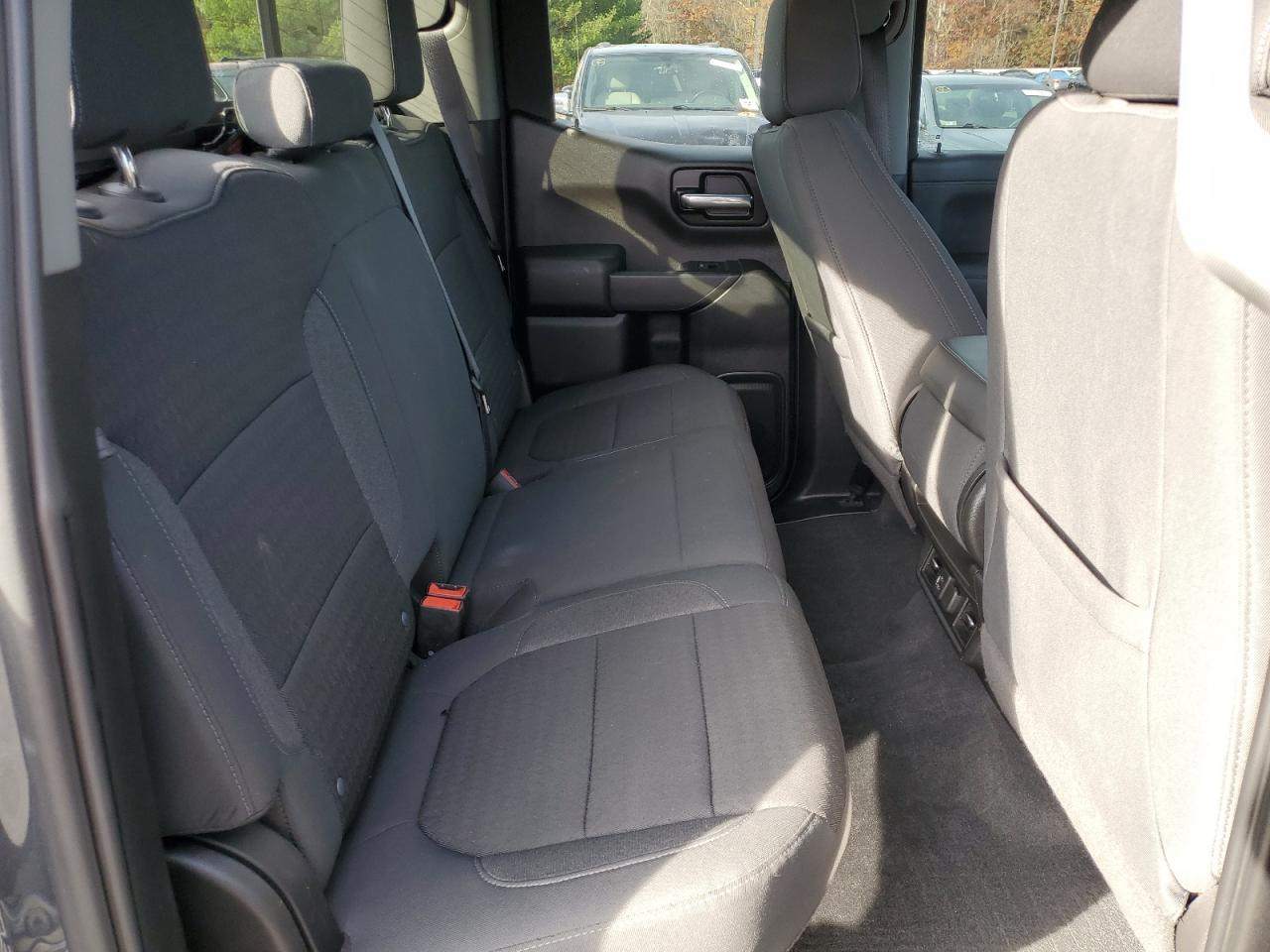 2020 Chevrolet Silverado - Image 10