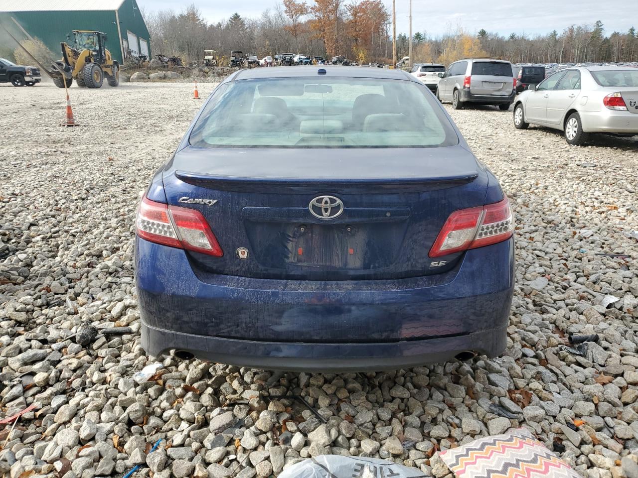 2011 Toyota Camry Base VIN: 4T1BF3EKXBU689040 Lot: 77743204